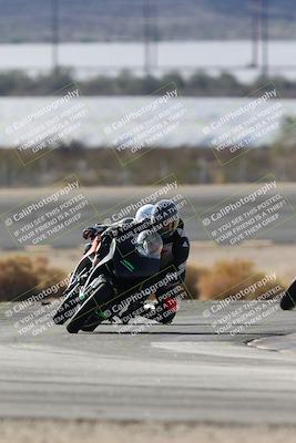 media/Nov-16-2025-Race Pace (Sun) [[8c5fa54630]]/Non Verified Riders (1st 20 Minutes)/1-Turn 14 (10am)/